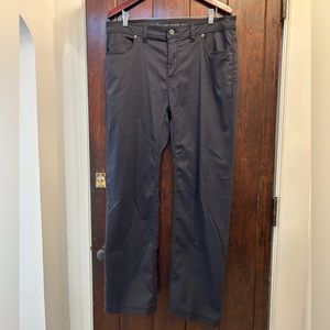 ✨🗣️Everything must go sale👍🏼✨⚡️ Like new black prAna pants!